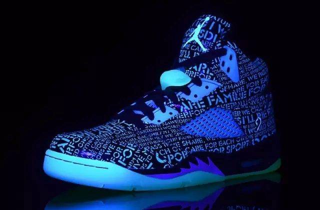 „AirJordan 5“ „Doernbecher 2“