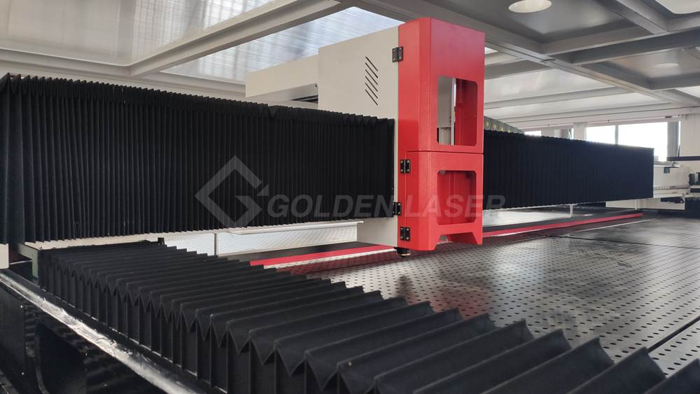 large flatbed enclosed laser cutting machine